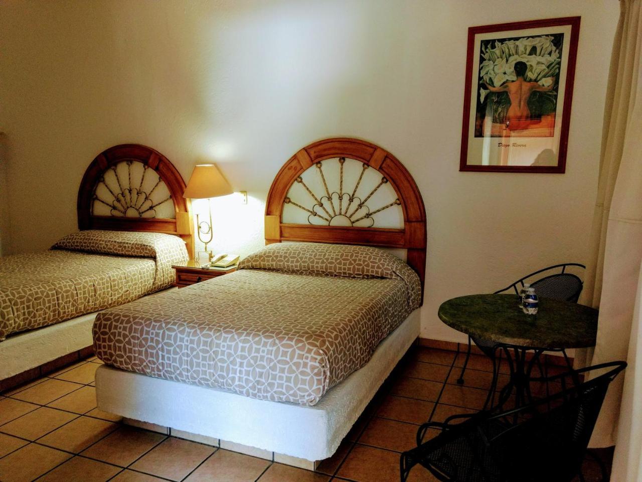 Parador De Manolos Hotel Куернавака Екстериор снимка