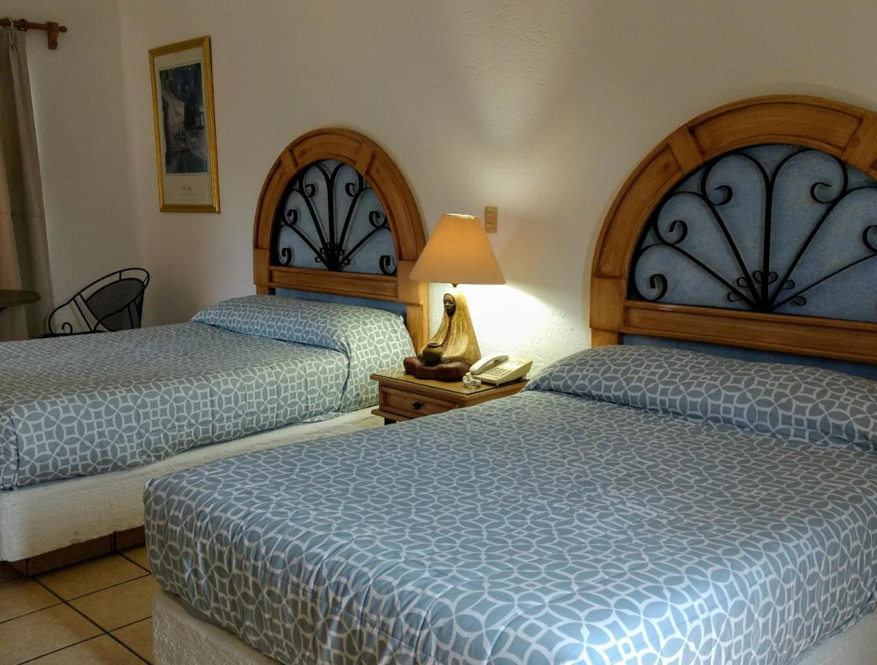Parador De Manolos Hotel Куернавака Екстериор снимка